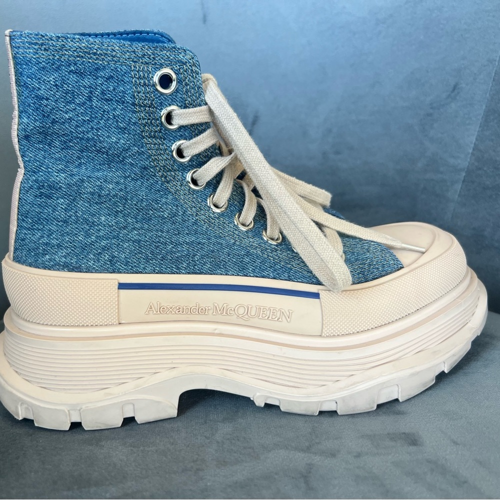 Alexander McQueen Women's Tread Slick Denim Platform Booties - Picture 5 of 13